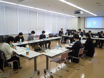 第18回「桑名市地域包括ケアシステム推進協議会介護部会」の様子