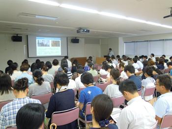 保健福祉部関係職員報告会の様子