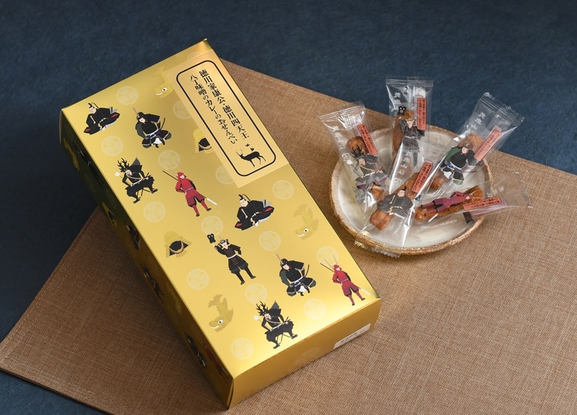 美鹿山荘八丁味噌のカレーのおせんべい