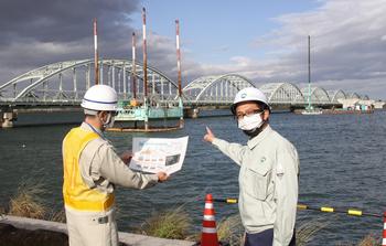 市長による着手状況の現地視察の様子